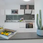 Βίλα Frontline 25, Modern Coastal Design With Amazing Views