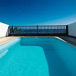 Βίλα Frontline 25, Modern Coastal Design With Amazing Views