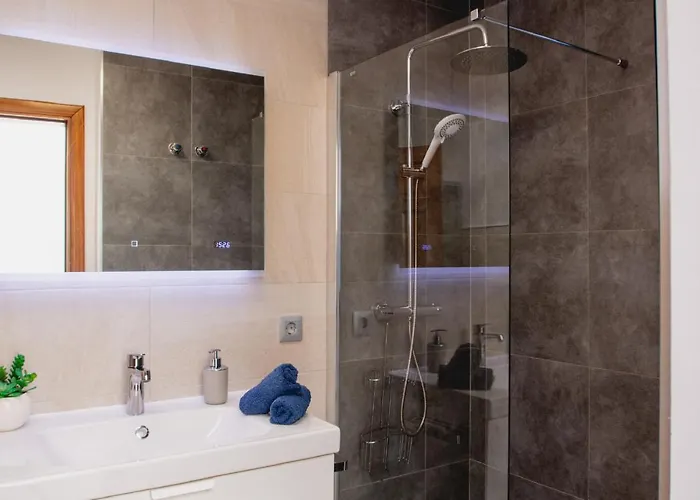 וילה Frontline 25, Modern Coastal Design With Amazing Views *