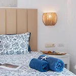 Frontline 25, Modern Coastal Design With Amazing Views