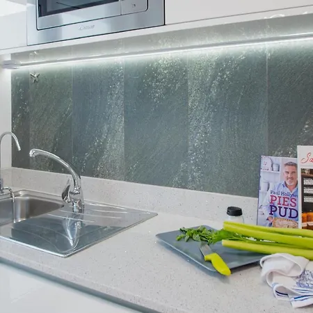 Frontline 25, Modern Coastal Design With Amazing Views