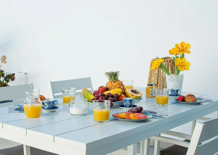 Frontline 25, Modern Coastal Design With Amazing Views Villa *