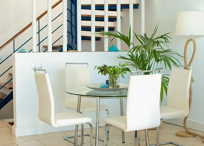 Frontline 25, Modern Coastal Design With Amazing Views Villa