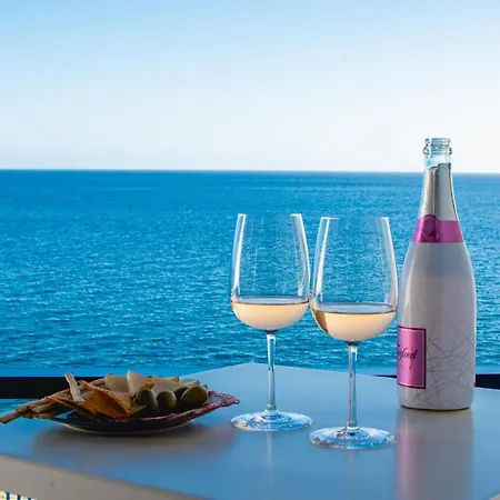 Frontline 25, Modern Coastal Design With Amazing Views * 푸에르토카레로